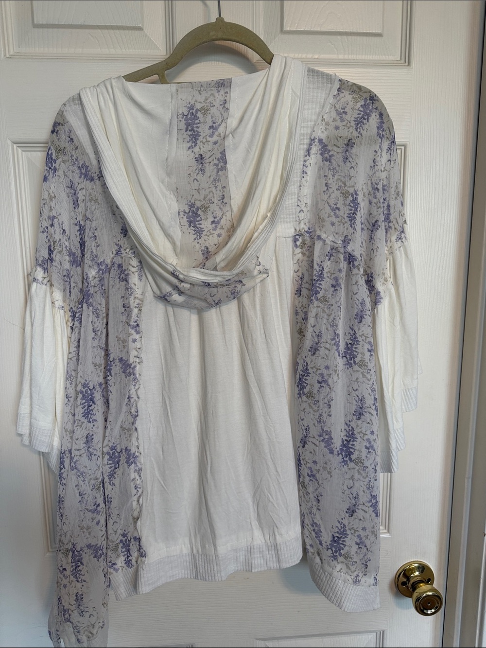 New POL White Button-Down Blouse with Lavender Floral Sleeves - Picture 5 of 5